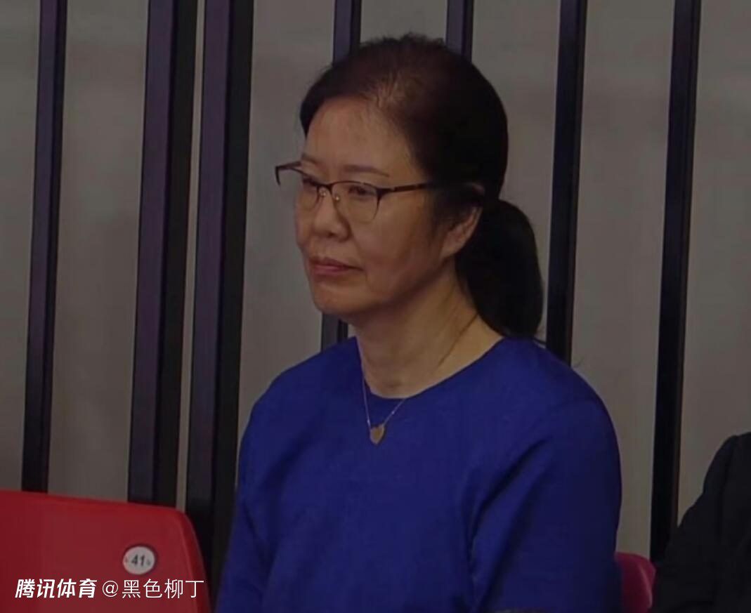 亚洲喷奶水中文字幕电影